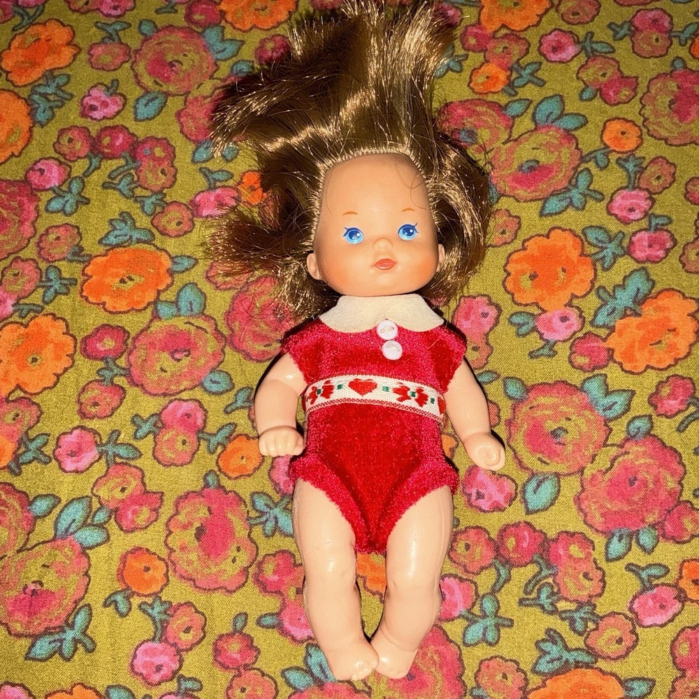 Vintage 1976 Mattel Plastic and Vinyl Girl Character Doll 4‎ 1/2"